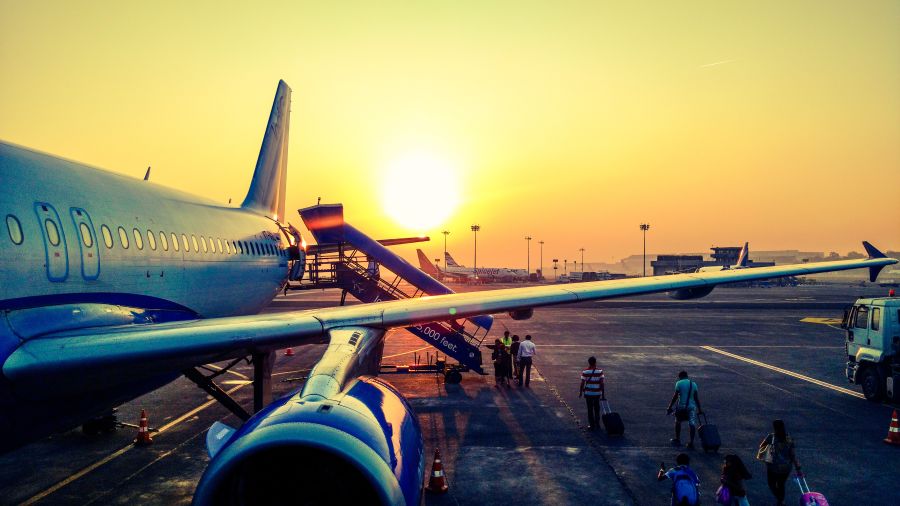 airplane-on-runway.